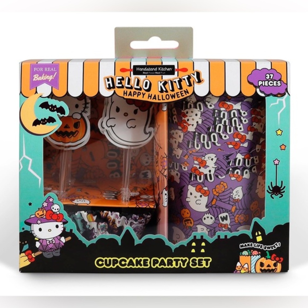 Hello Kitty nwt Halloween Cupcake Party Set